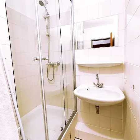 Modernes Work & Apartment